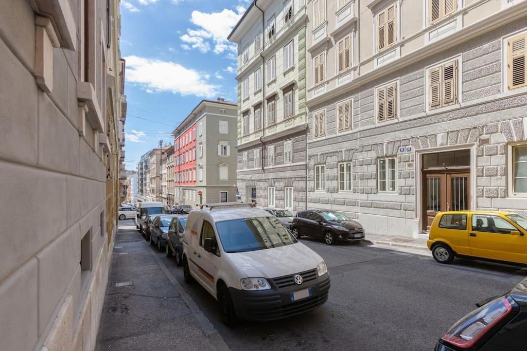 Foscolo 46 - Elegant Family Apartment Triest Exterior foto